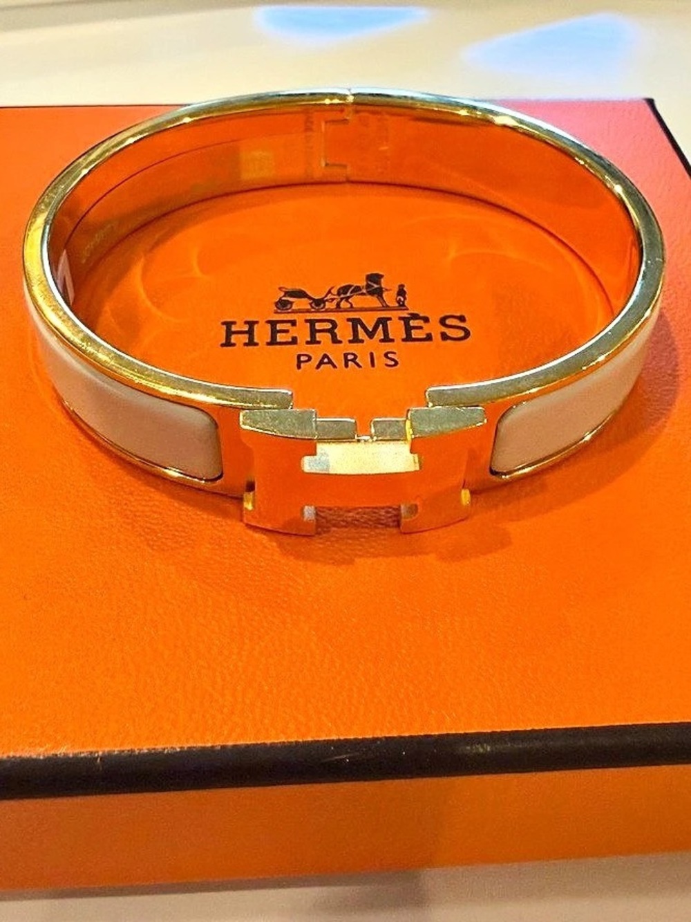 Hermès Collier de Chien Bracelet Gold & White Like New